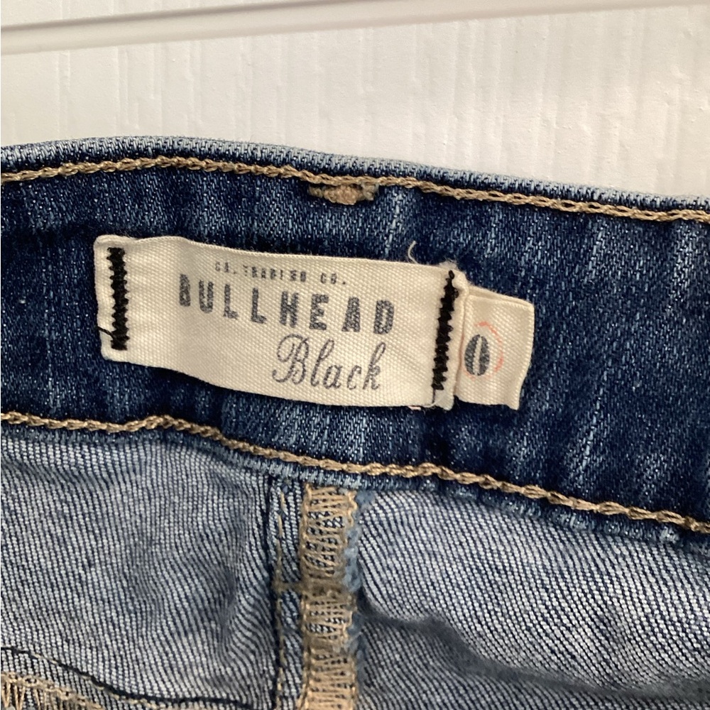 Bullhead Women's Classic Blue Skinny Jeans - Picture 4 of 7